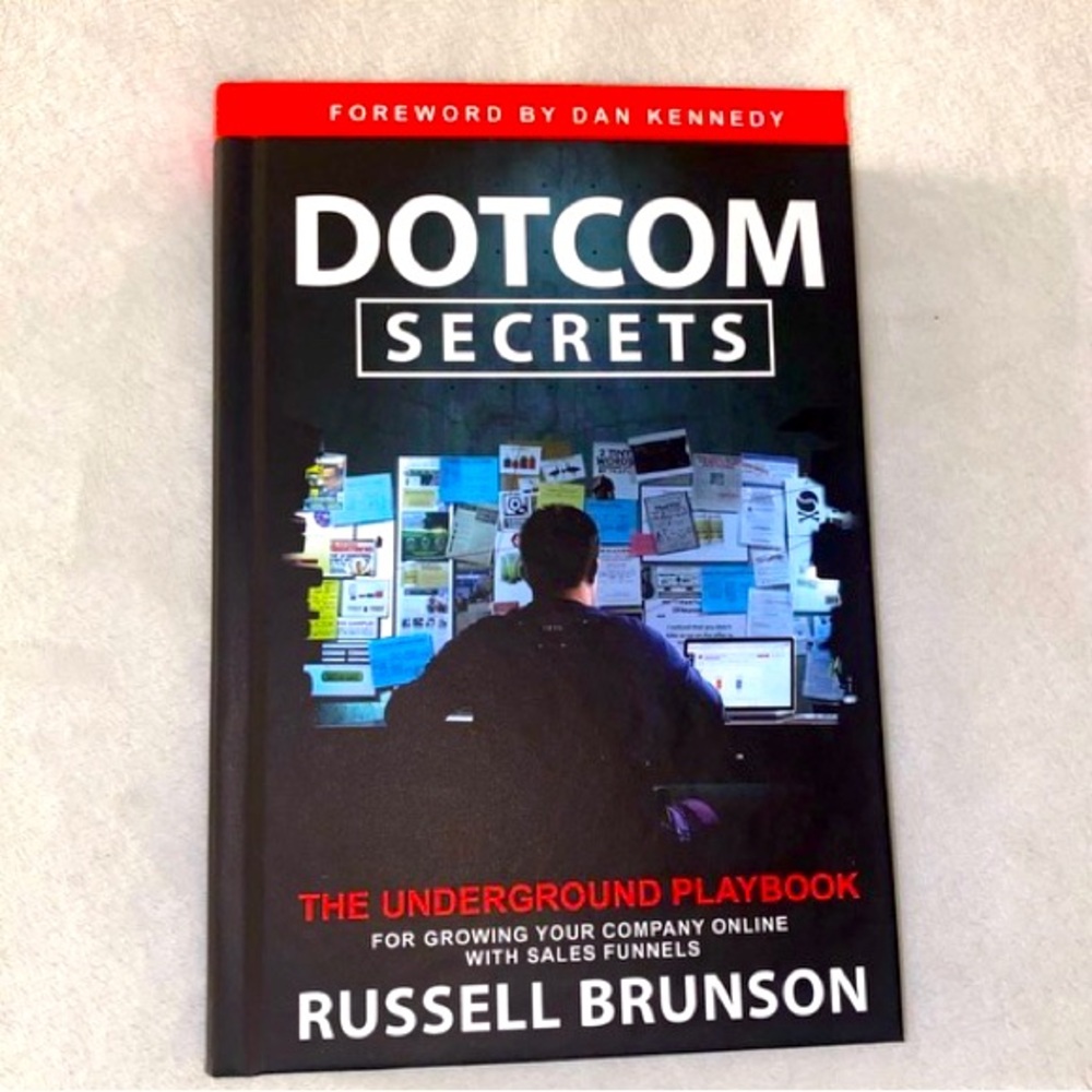DOTCOM SECRETS by Russell Brunson HARDCOVER